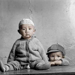 Маленькие мальчики в Тибете