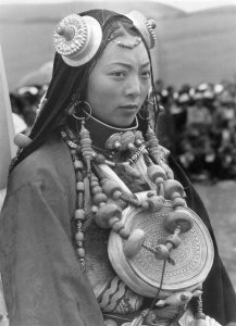 Народный тибетский костюм
