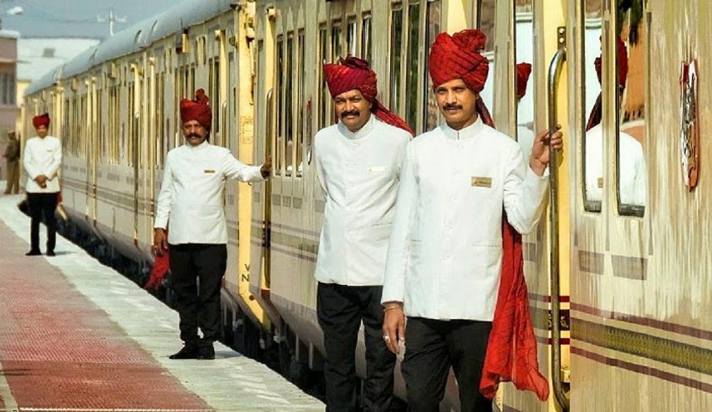 индийский поезд