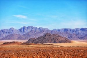 Пустыня Калахари, горы из камня