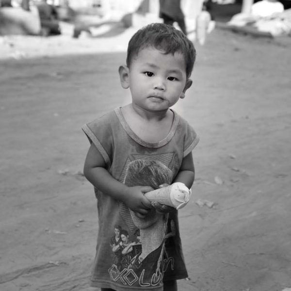 малыш в Бирме